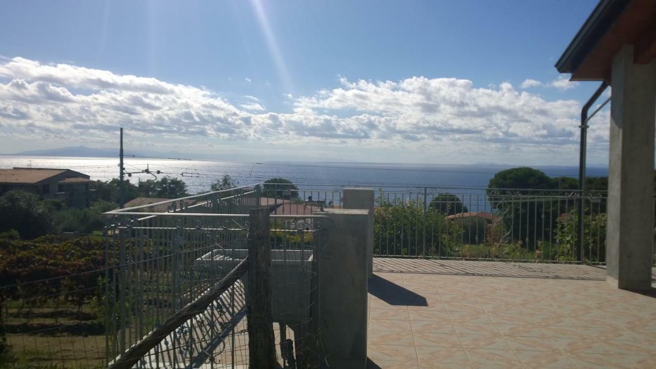 Вилла La Scogliera Del Capo Санта-Мария Экстерьер фото
